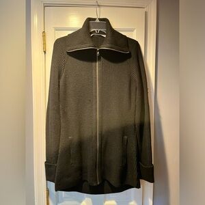 Women’s ATHLETA Black Long Zipper Cardigan sz S